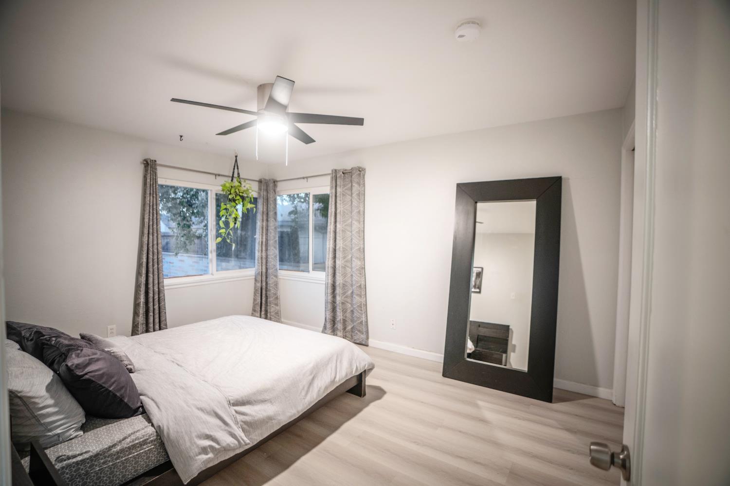 1447 W Normal Ave, Fresno, CA 93705