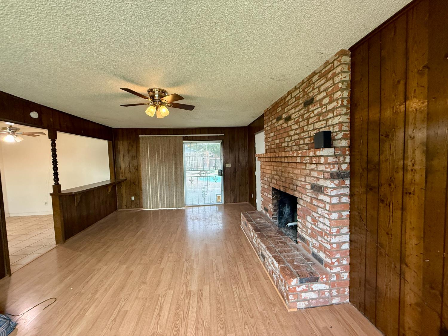 4382 N Crystal Ave, Fresno, CA 93705