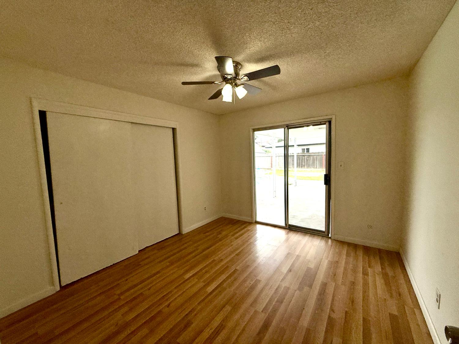 4382 N Crystal Ave, Fresno, CA 93705