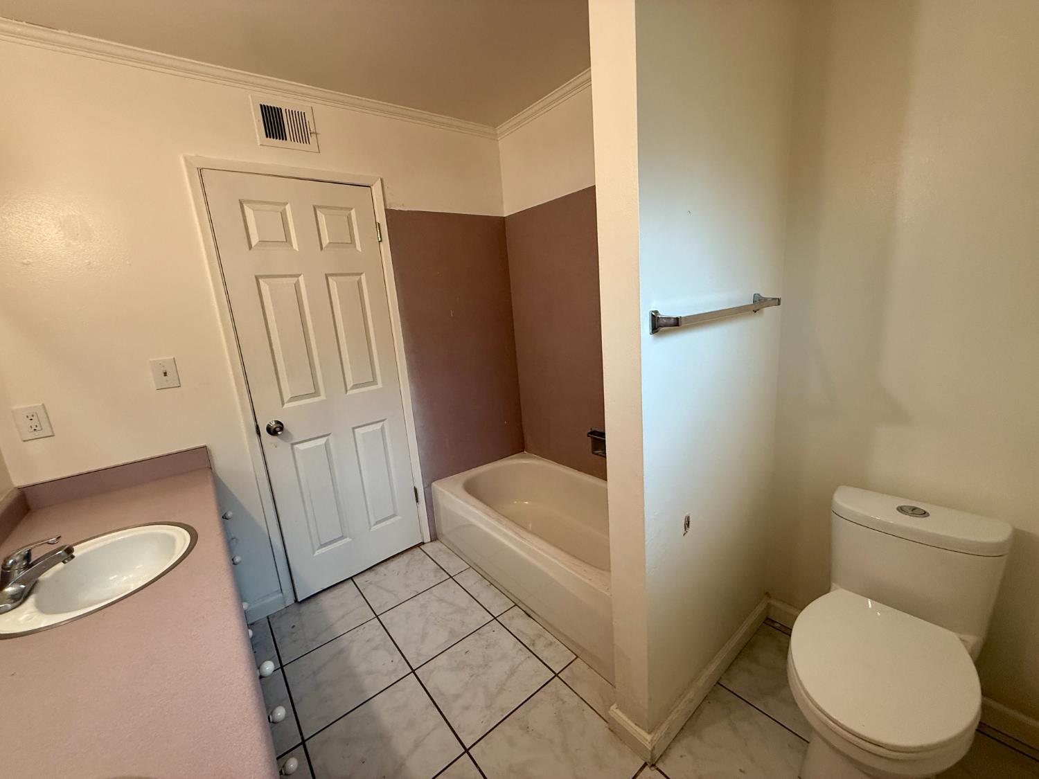 4382 N Crystal Ave, Fresno, CA 93705