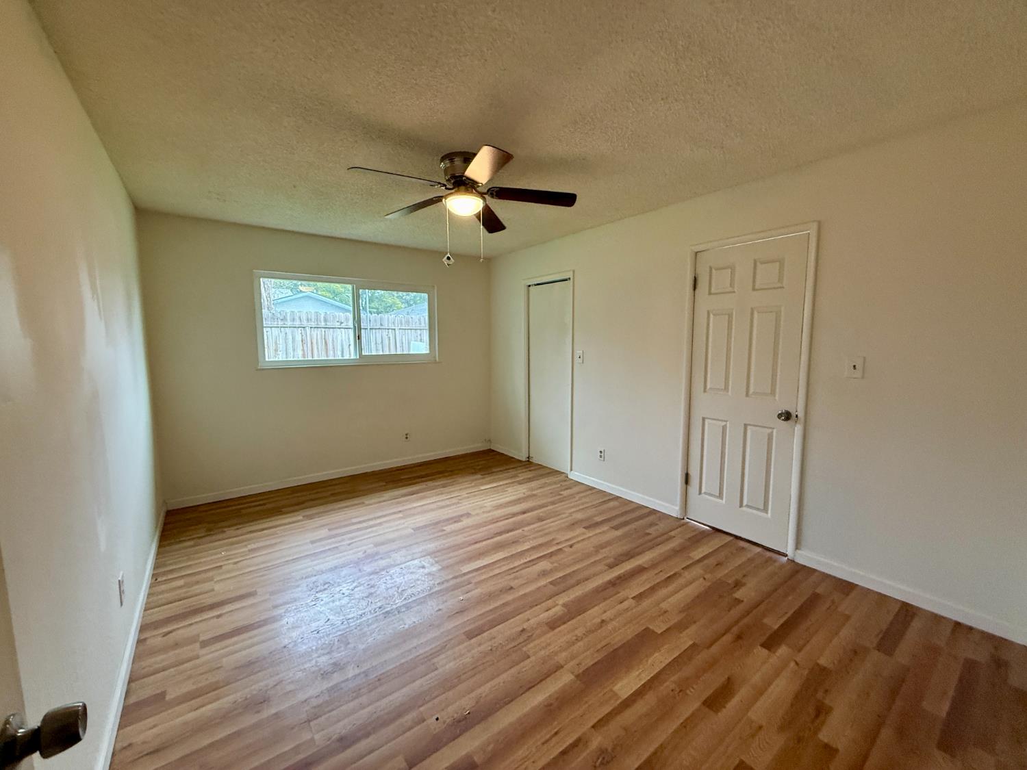 4382 N Crystal Ave, Fresno, CA 93705