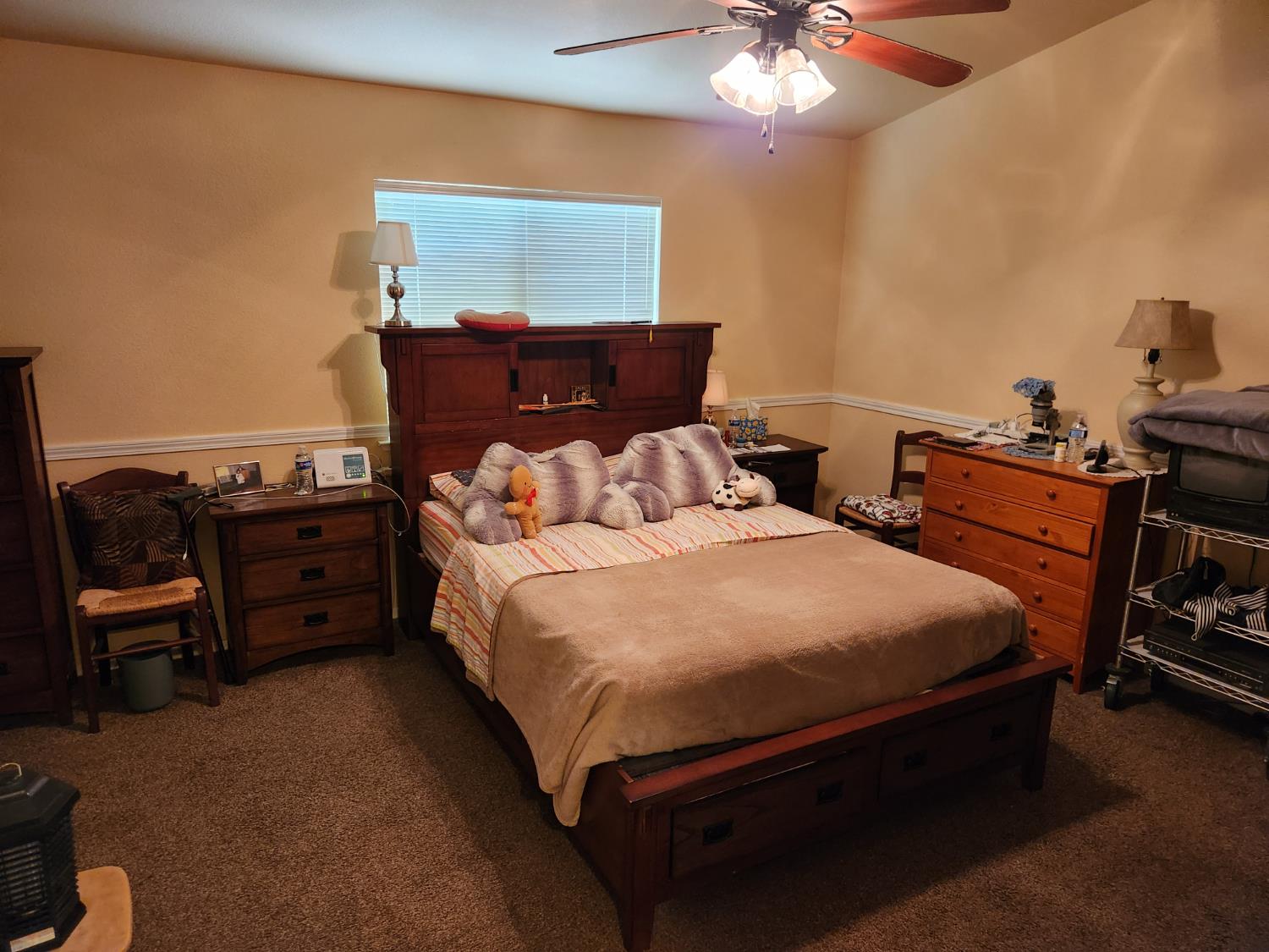 6182 N Tracy Ave, Fresno, CA 93722