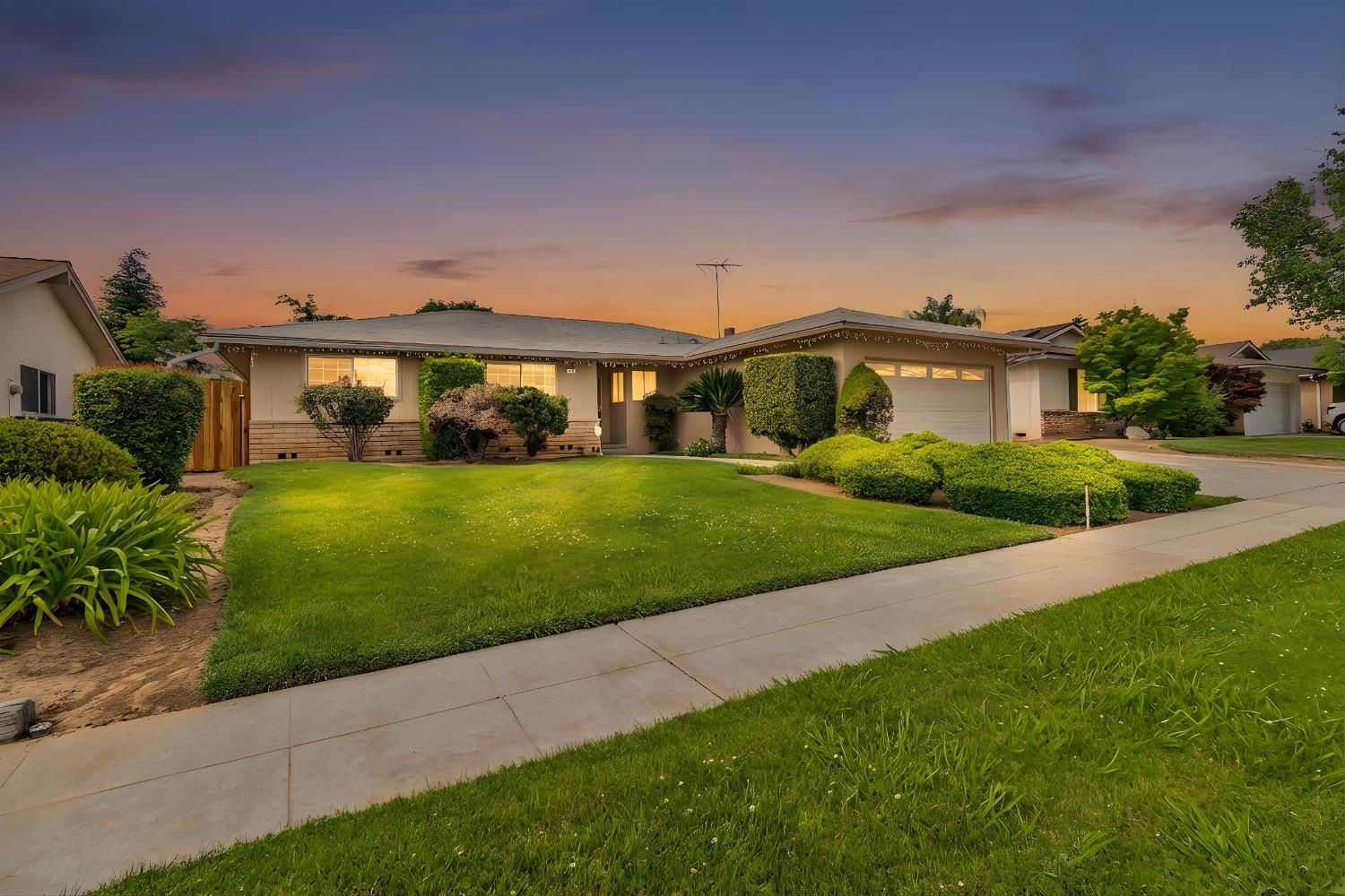 2158 E Palo Alto Ave, Fresno, CA 93710