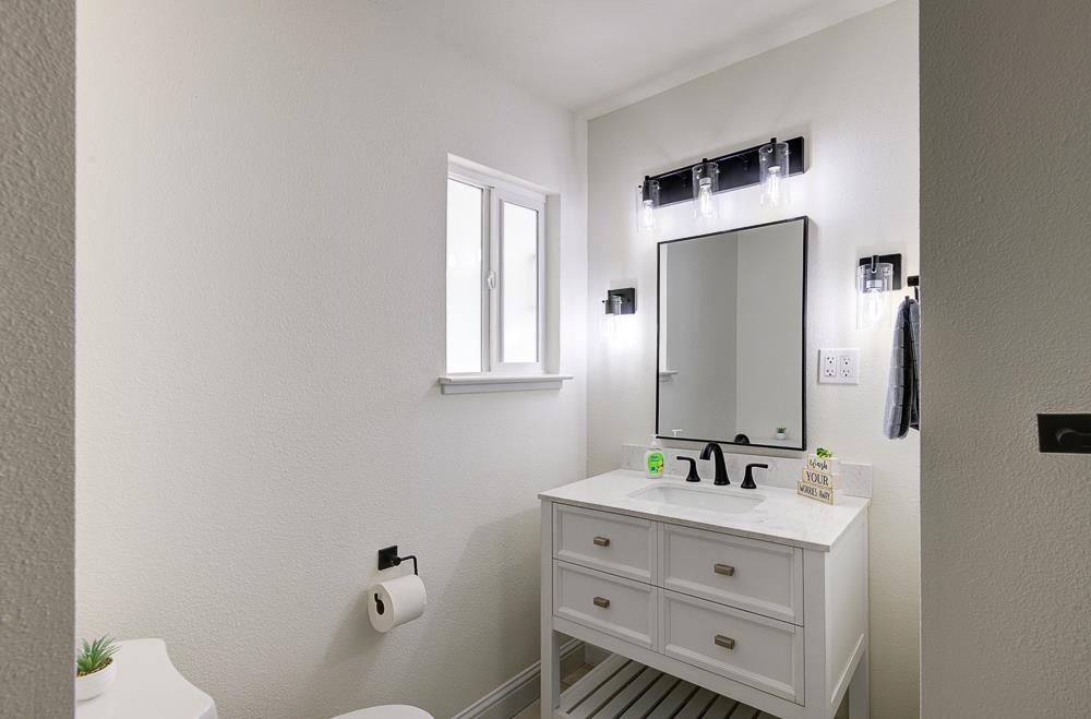 4745 N 5Th St, Fresno, CA 93726