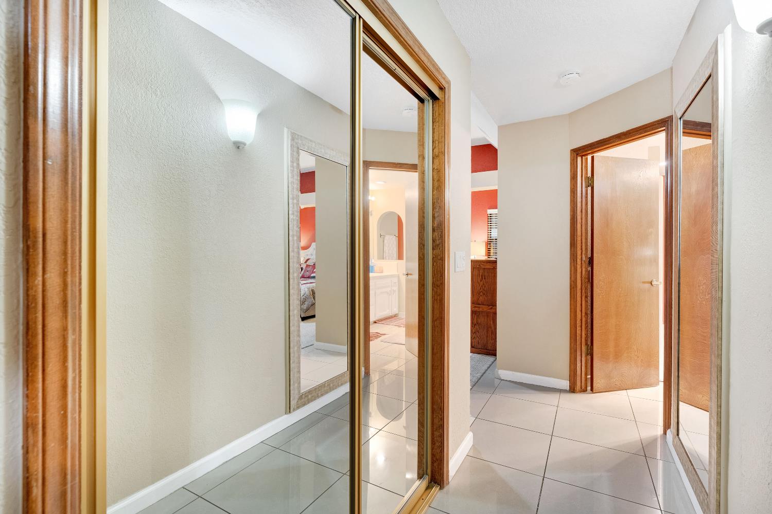 327 E Audubon Dr, Fresno, CA 93720