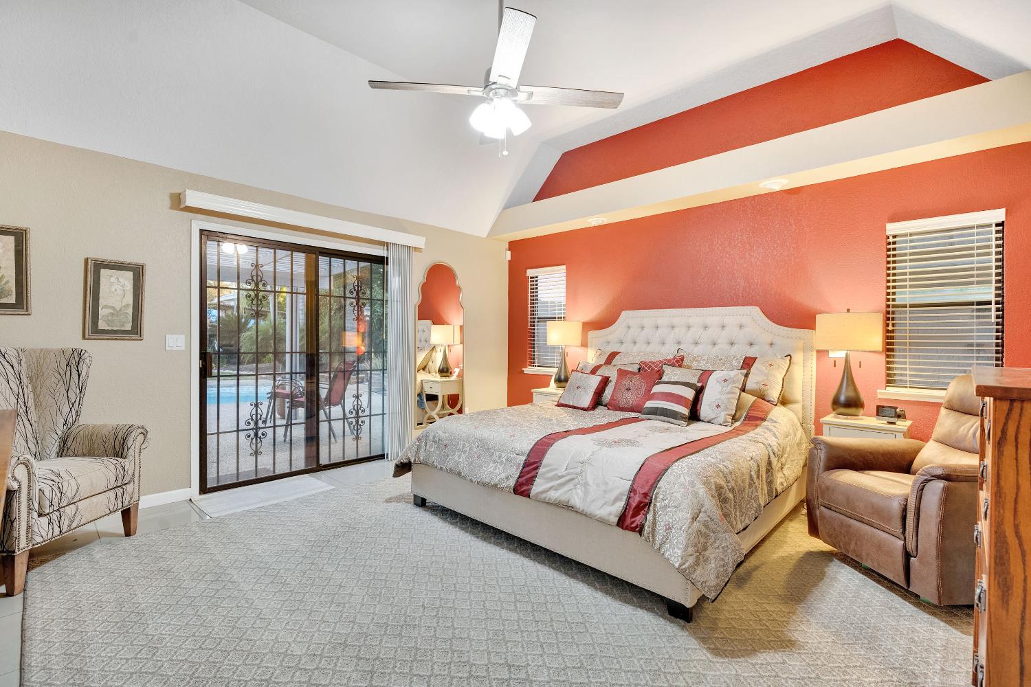 327 E Audubon Dr, Fresno, CA 93720