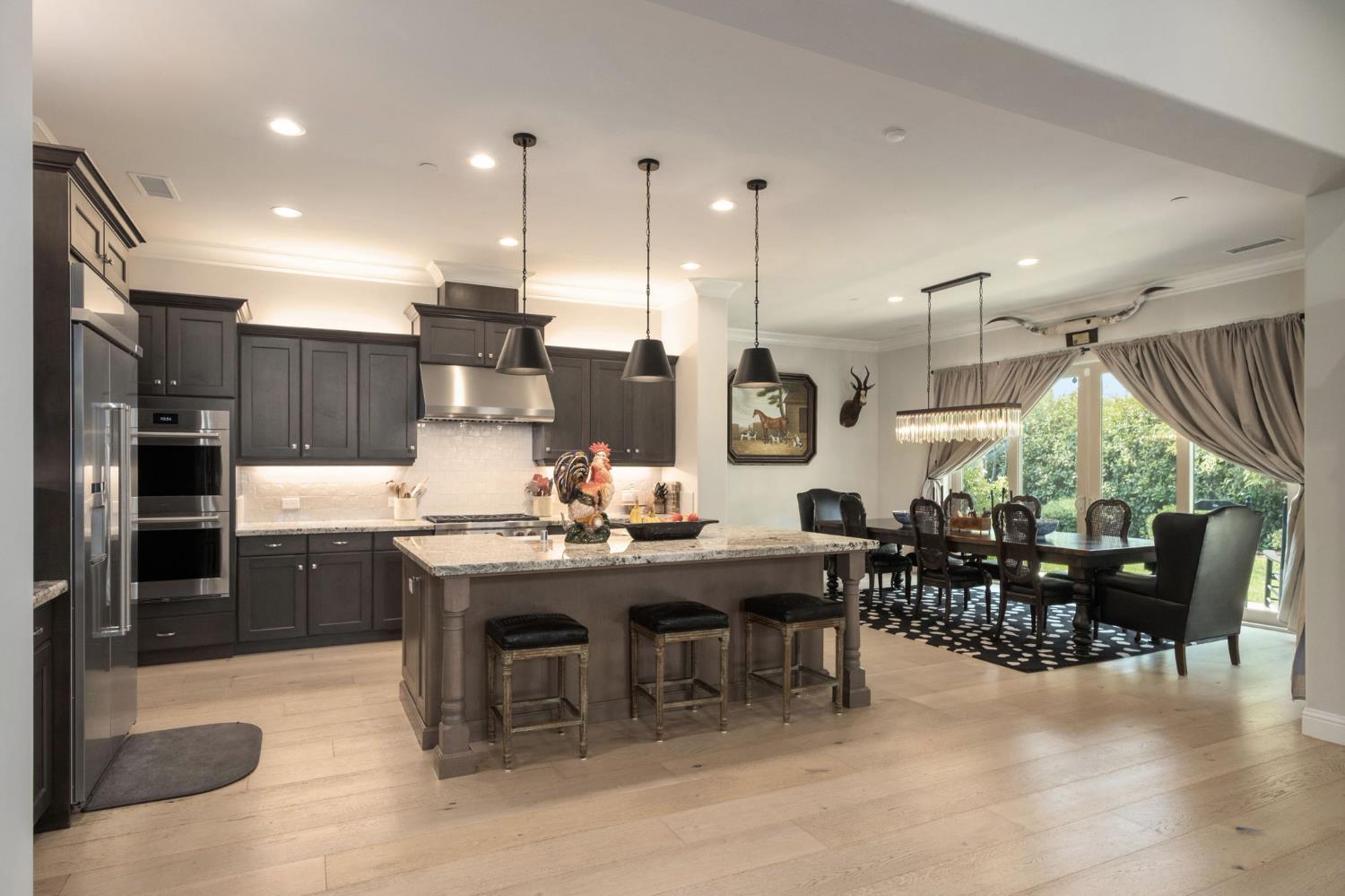 11865 N Ridgeway Dr, Fresno, CA 93730