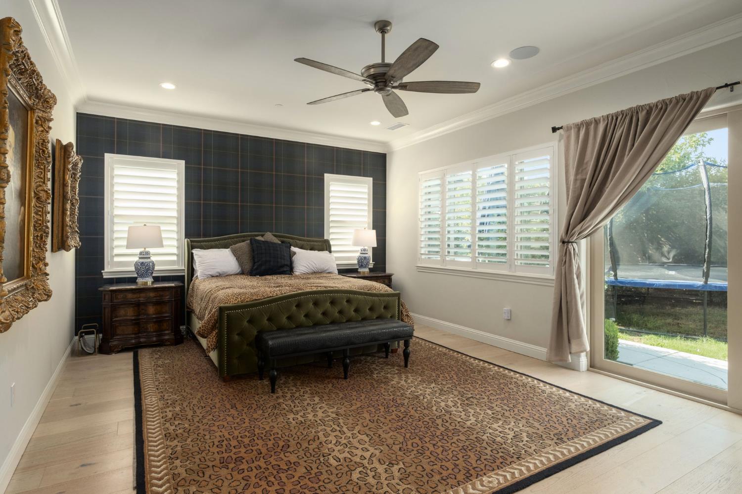 11865 N Ridgeway Dr, Fresno, CA 93730