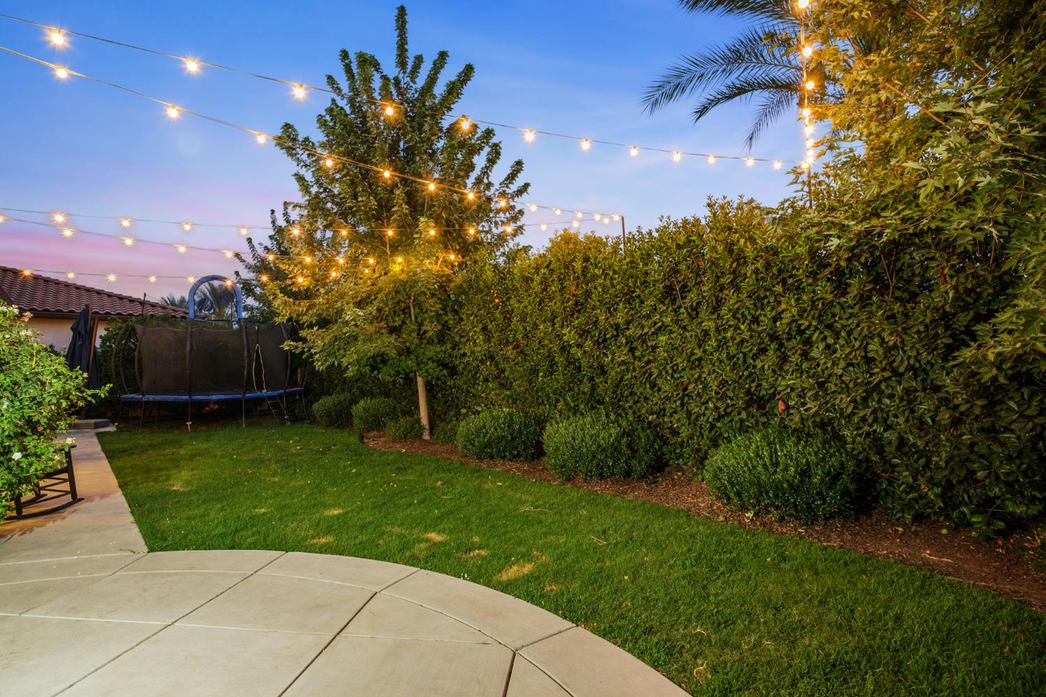 11865 N Ridgeway Dr, Fresno, CA 93730