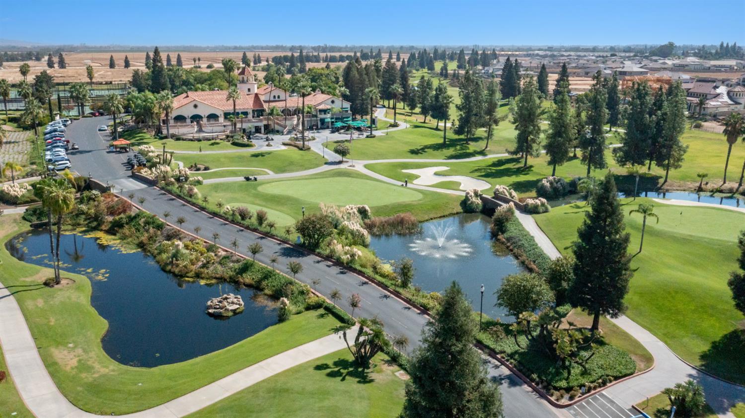 11865 N Ridgeway Dr, Fresno, CA 93730