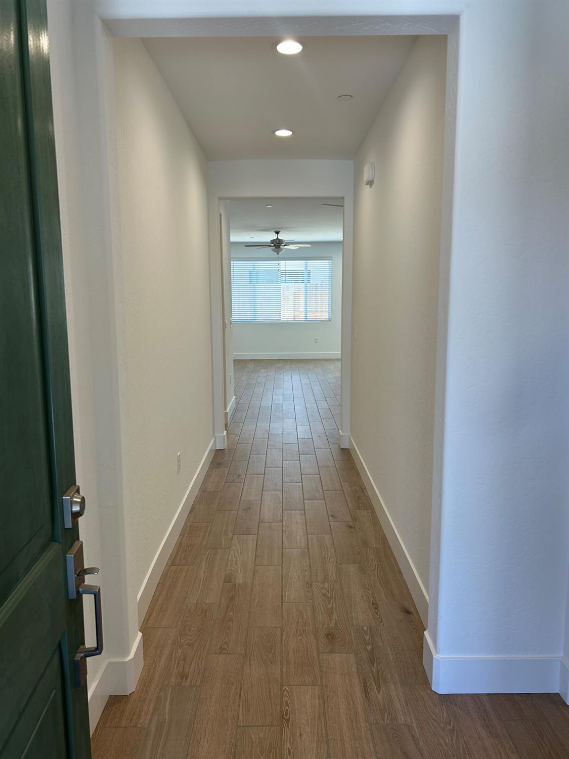 2873 E Corteza Dr, Fresno, CA 93730