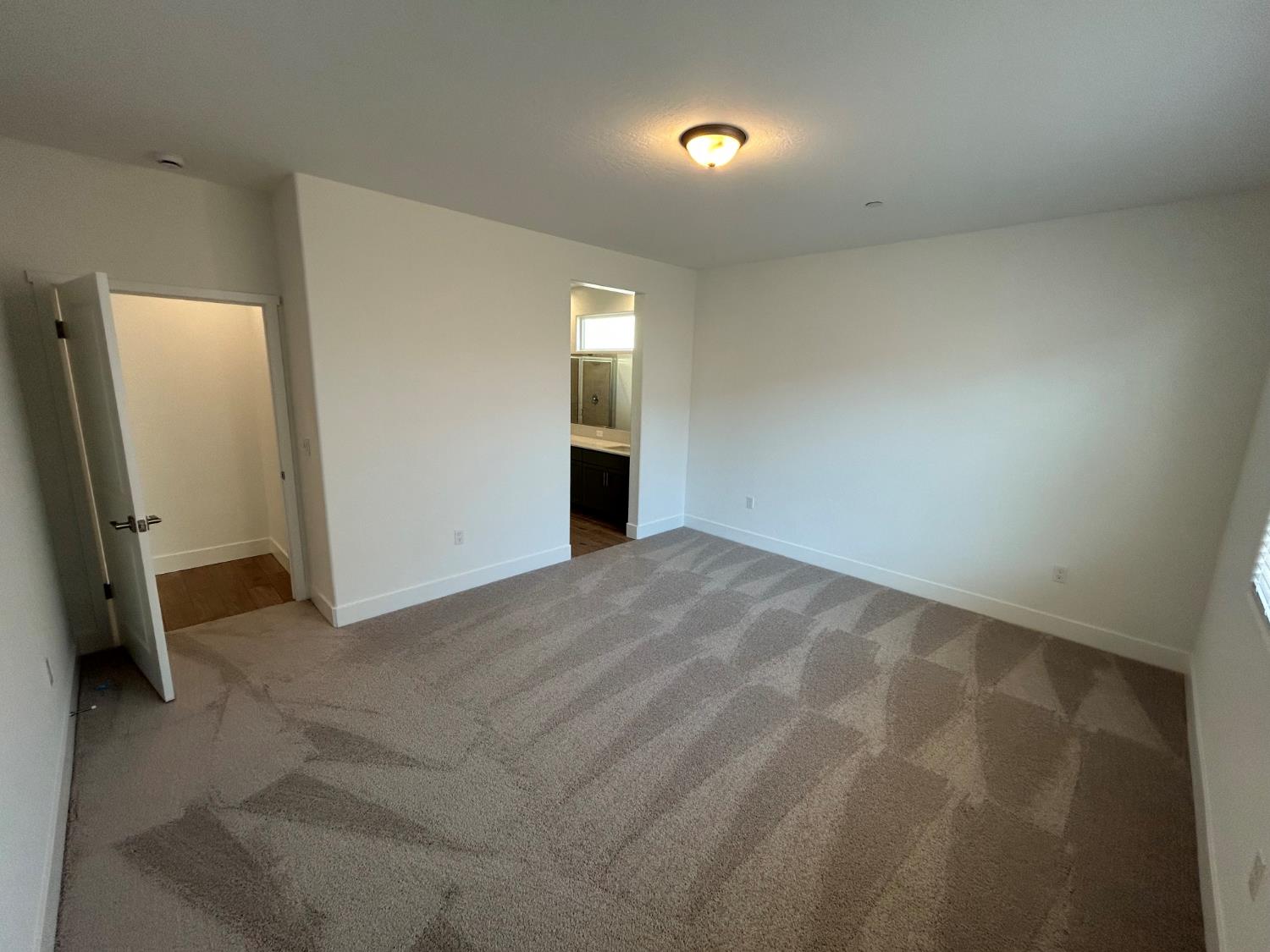 2873 E Corteza Dr, Fresno, CA 93730