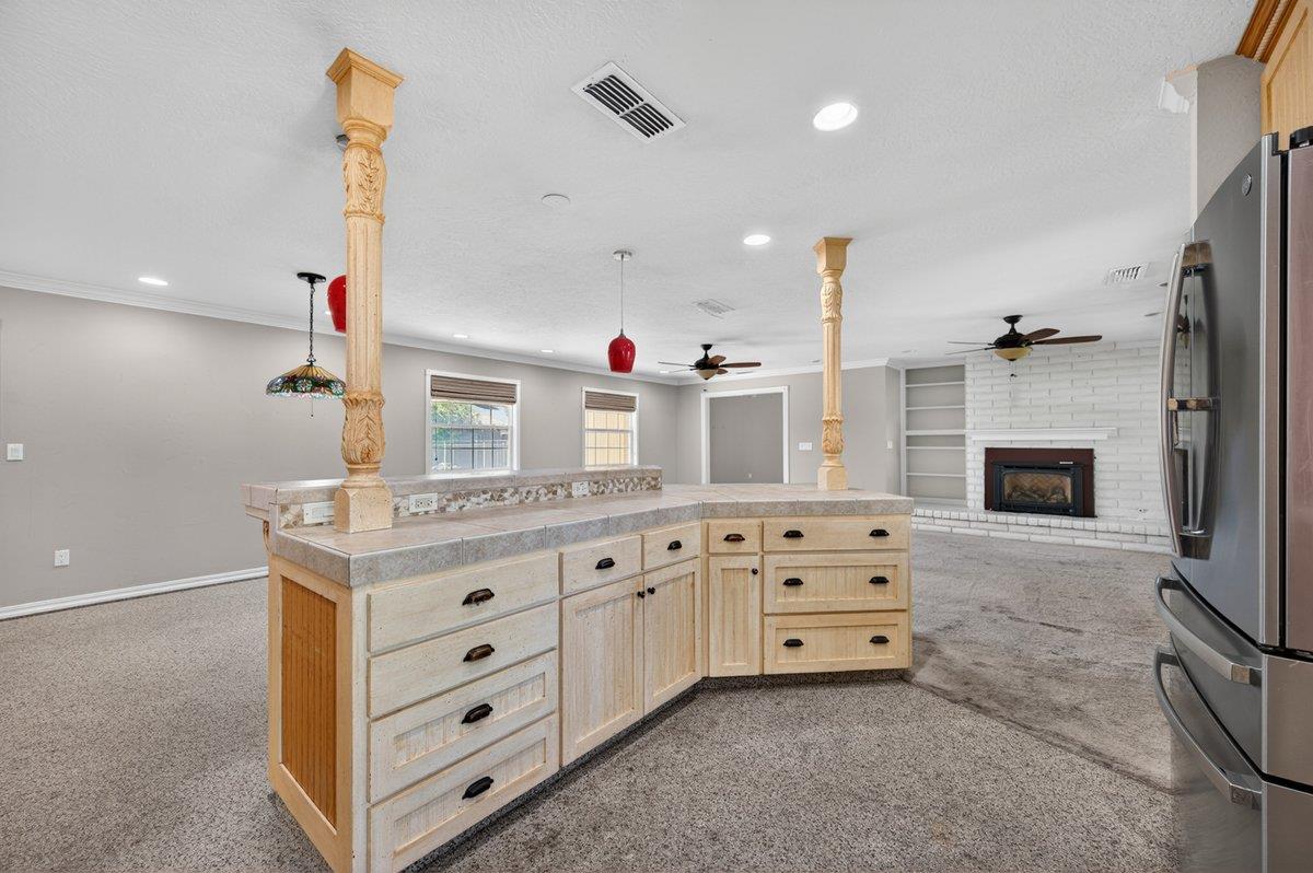 3291 E Los Altos Ave, Fresno, CA 93710