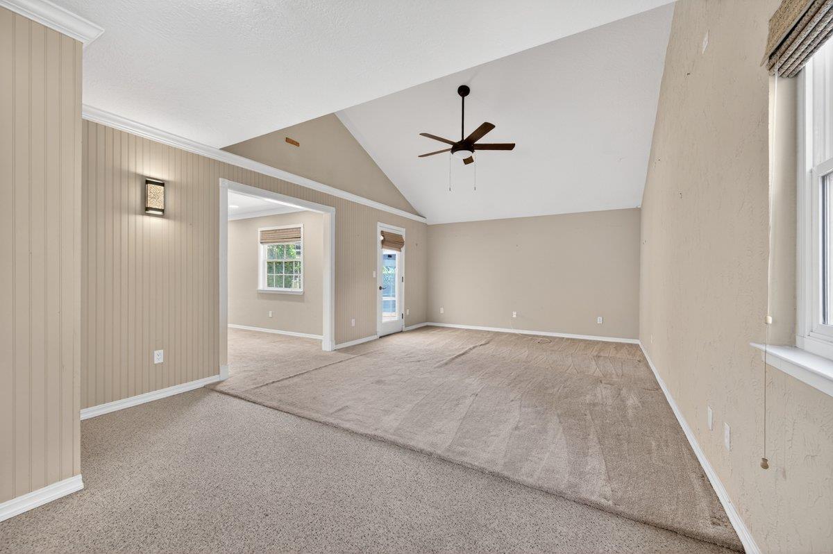 3291 E Los Altos Ave, Fresno, CA 93710