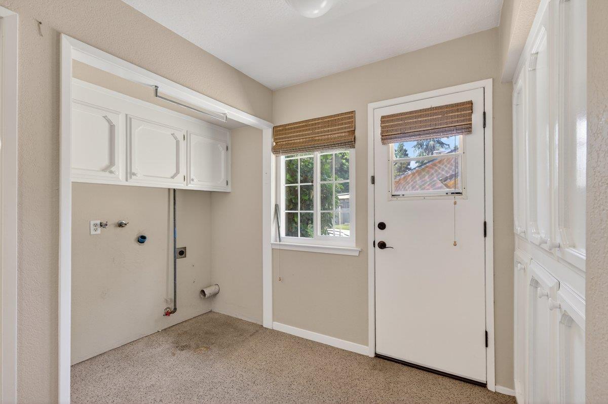 3291 E Los Altos Ave, Fresno, CA 93710