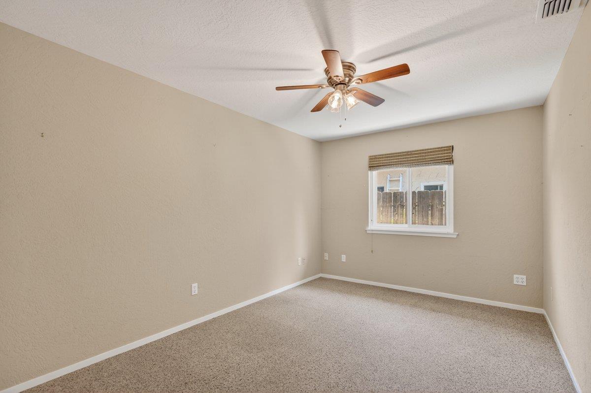 3291 E Los Altos Ave, Fresno, CA 93710