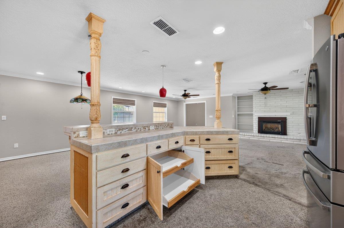 3291 E Los Altos Ave, Fresno, CA 93710