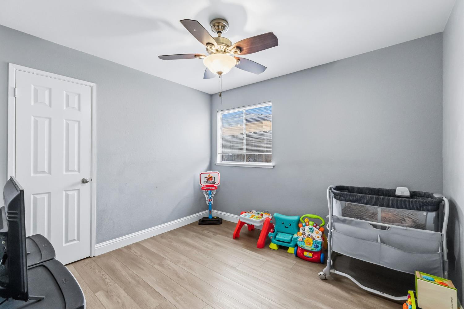 3546 W Dayton Ave, Fresno, CA 93722