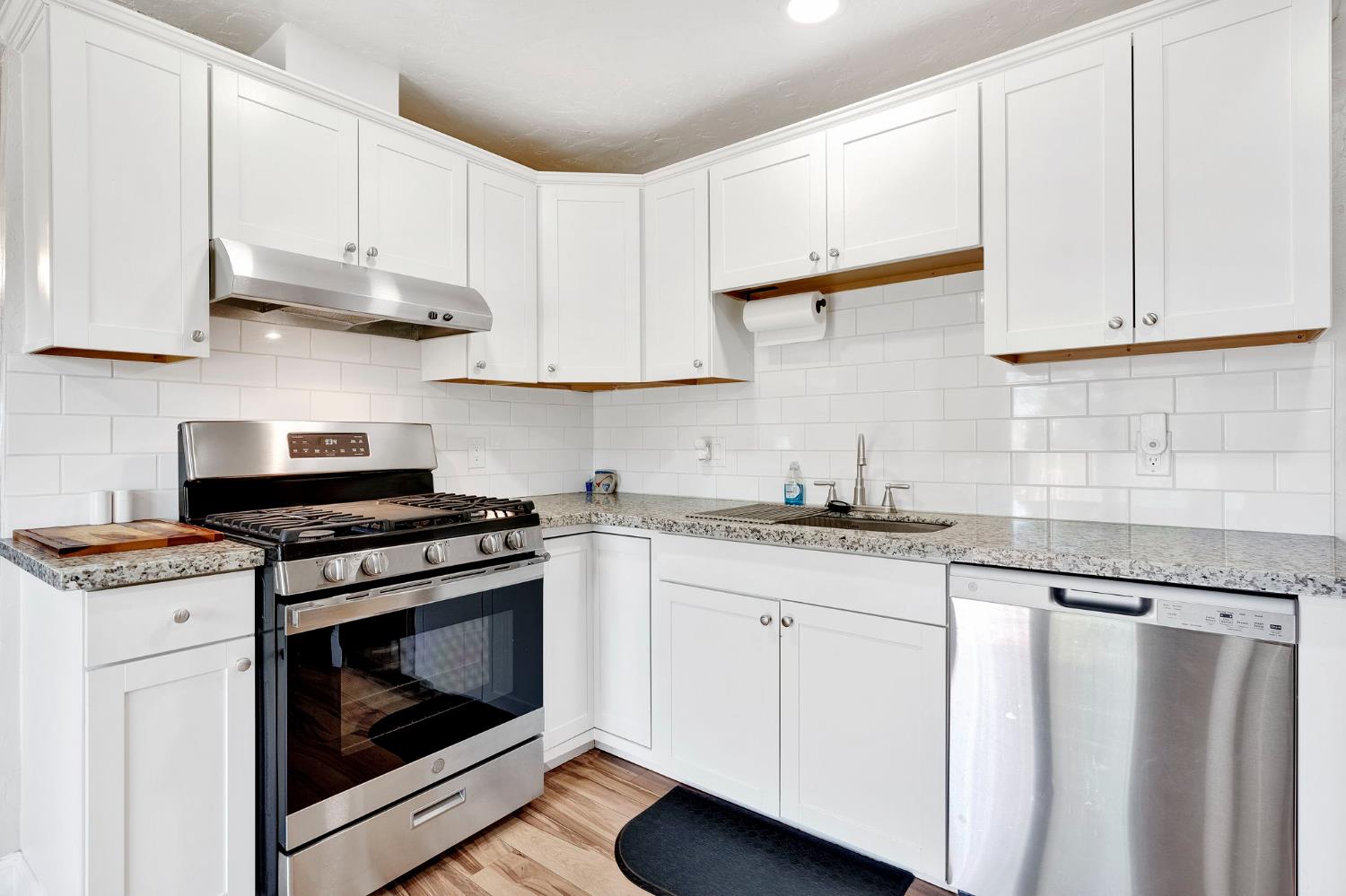 4104 E Madison Ave, Fresno, CA 93702