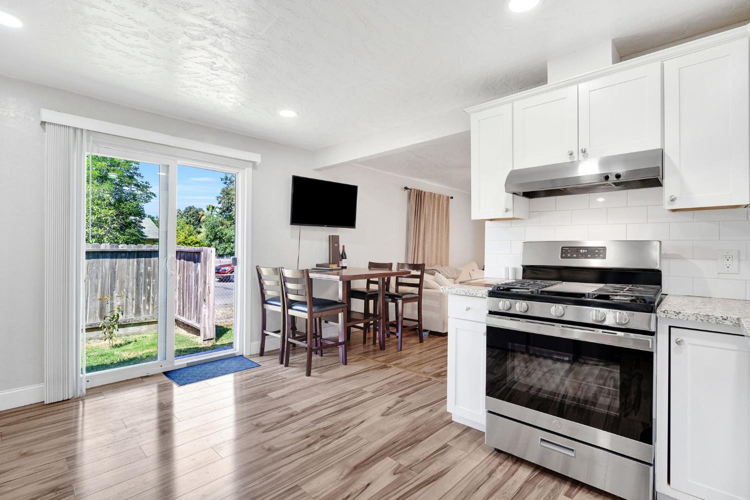 4104 E Madison Ave, Fresno, CA 93702