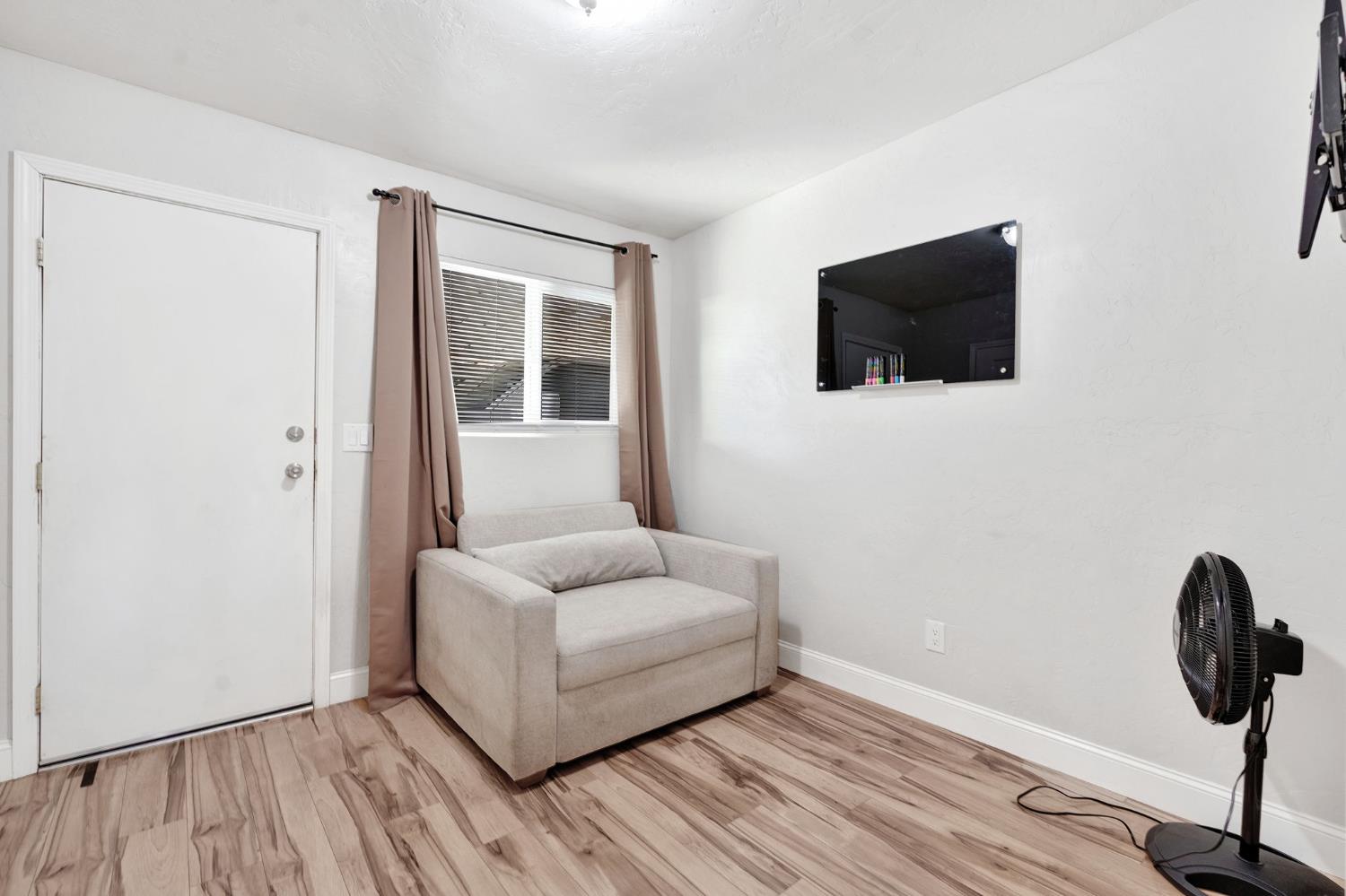 4104 E Madison Ave, Fresno, CA 93702