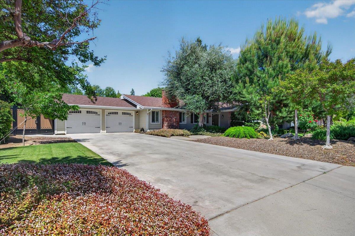 3132 W Alluvial Ave, Fresno, CA 93711