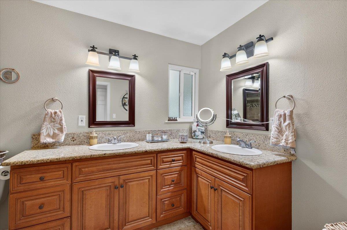 3132 W Alluvial Ave, Fresno, CA 93711