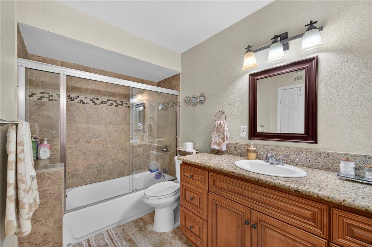 3132 W Alluvial Ave, Fresno, CA 93711