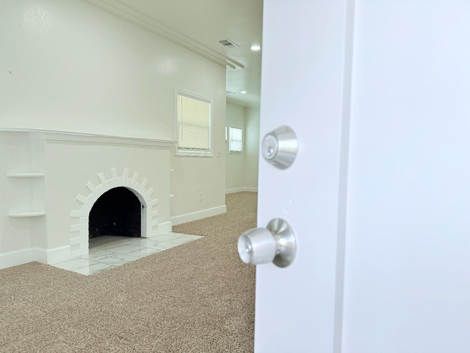 242 Fresno St, Fresno, CA 93706