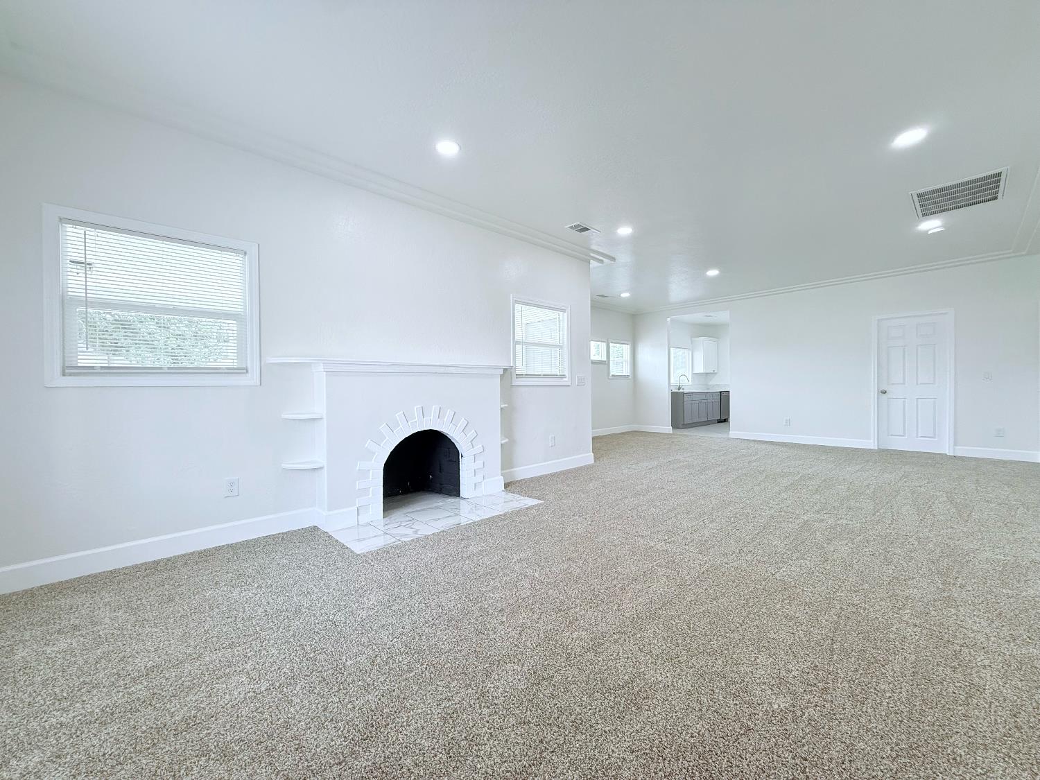 242 Fresno St, Fresno, CA 93706