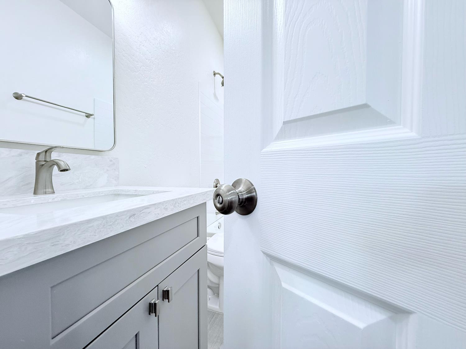 242 Fresno St, Fresno, CA 93706