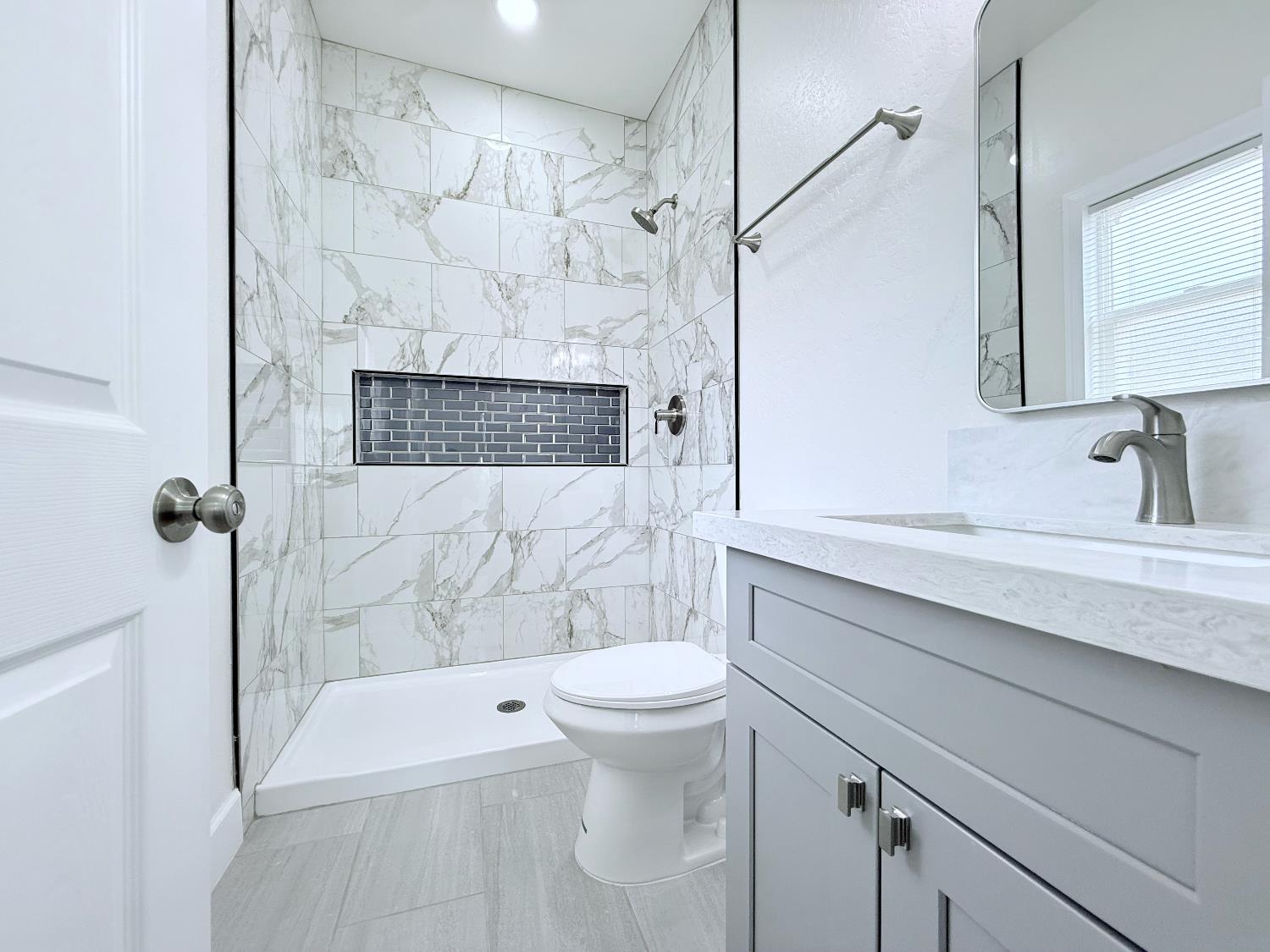 242 Fresno St, Fresno, CA 93706