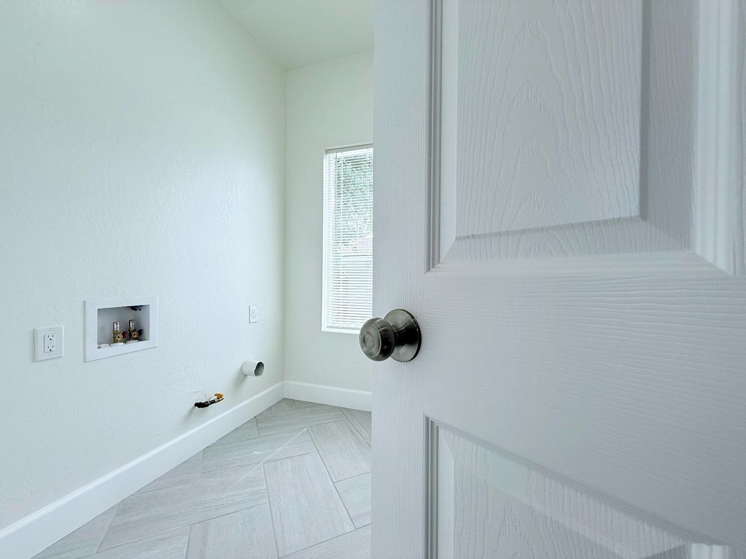 242 Fresno St, Fresno, CA 93706