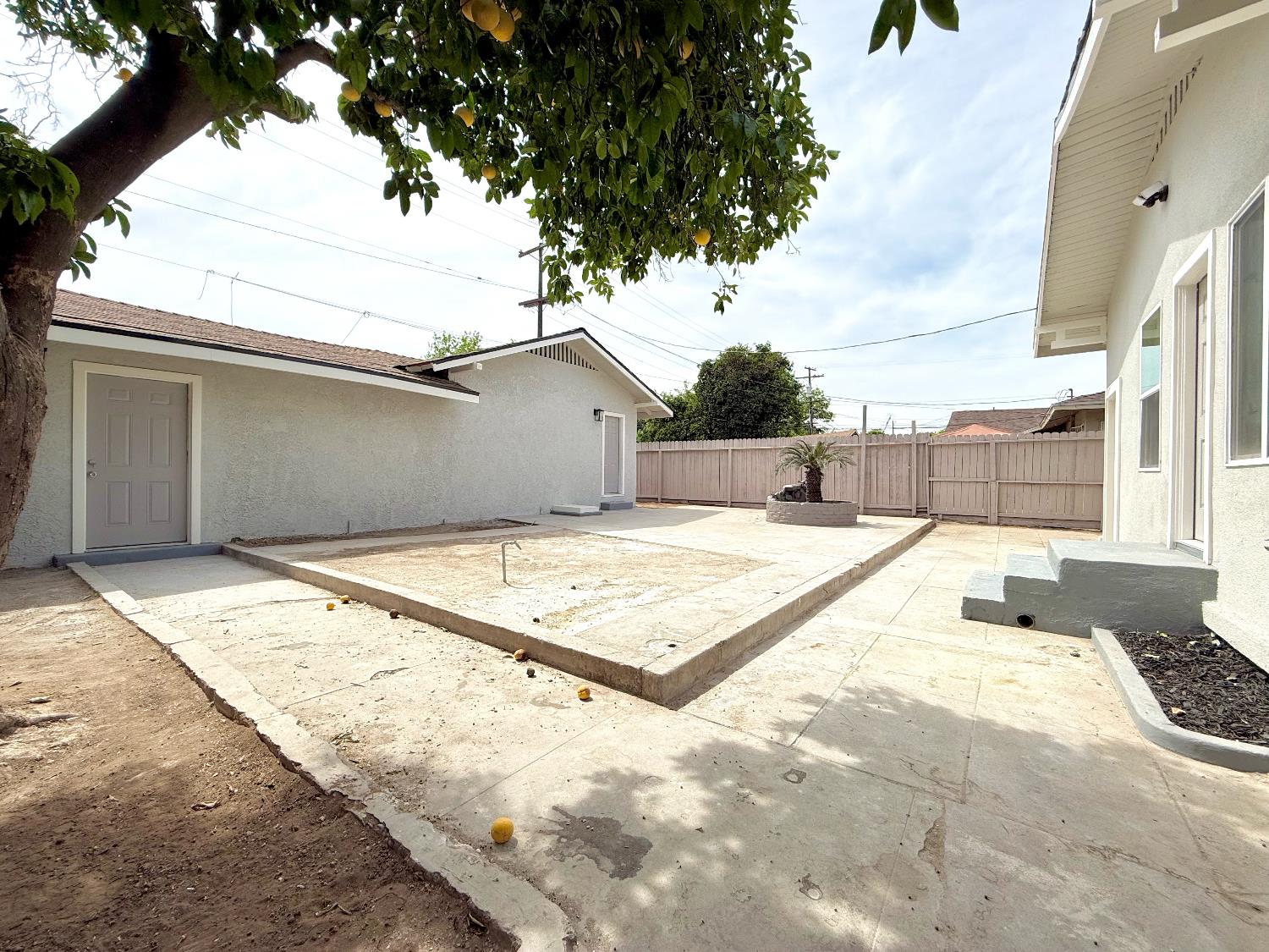 242 Fresno St, Fresno, CA 93706