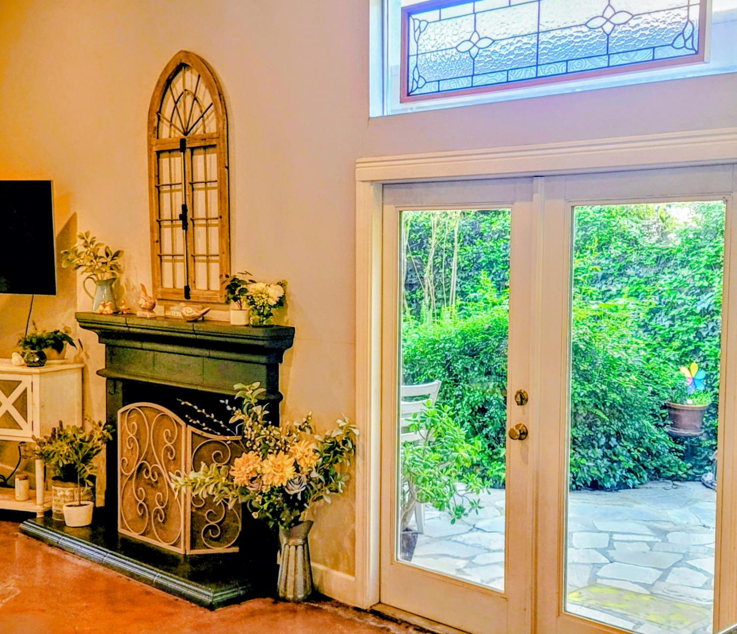 2827 E Shea, Fresno, CA 93720