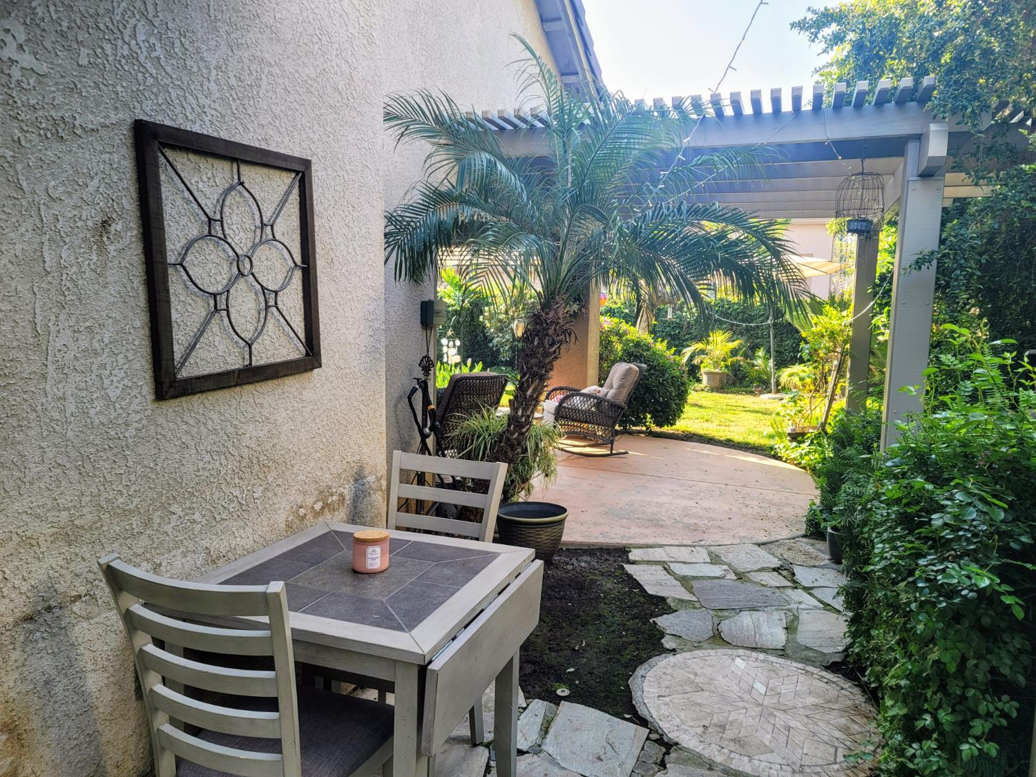 2827 E Shea, Fresno, CA 93720