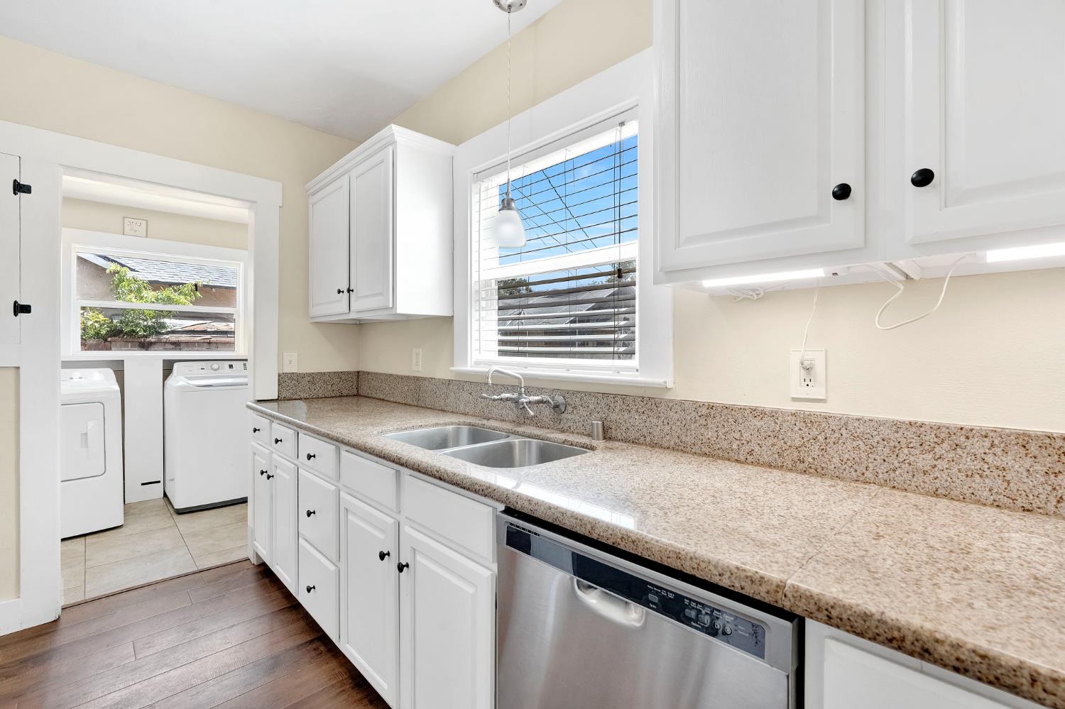 4338 E Grant Ave, Fresno, CA 93702