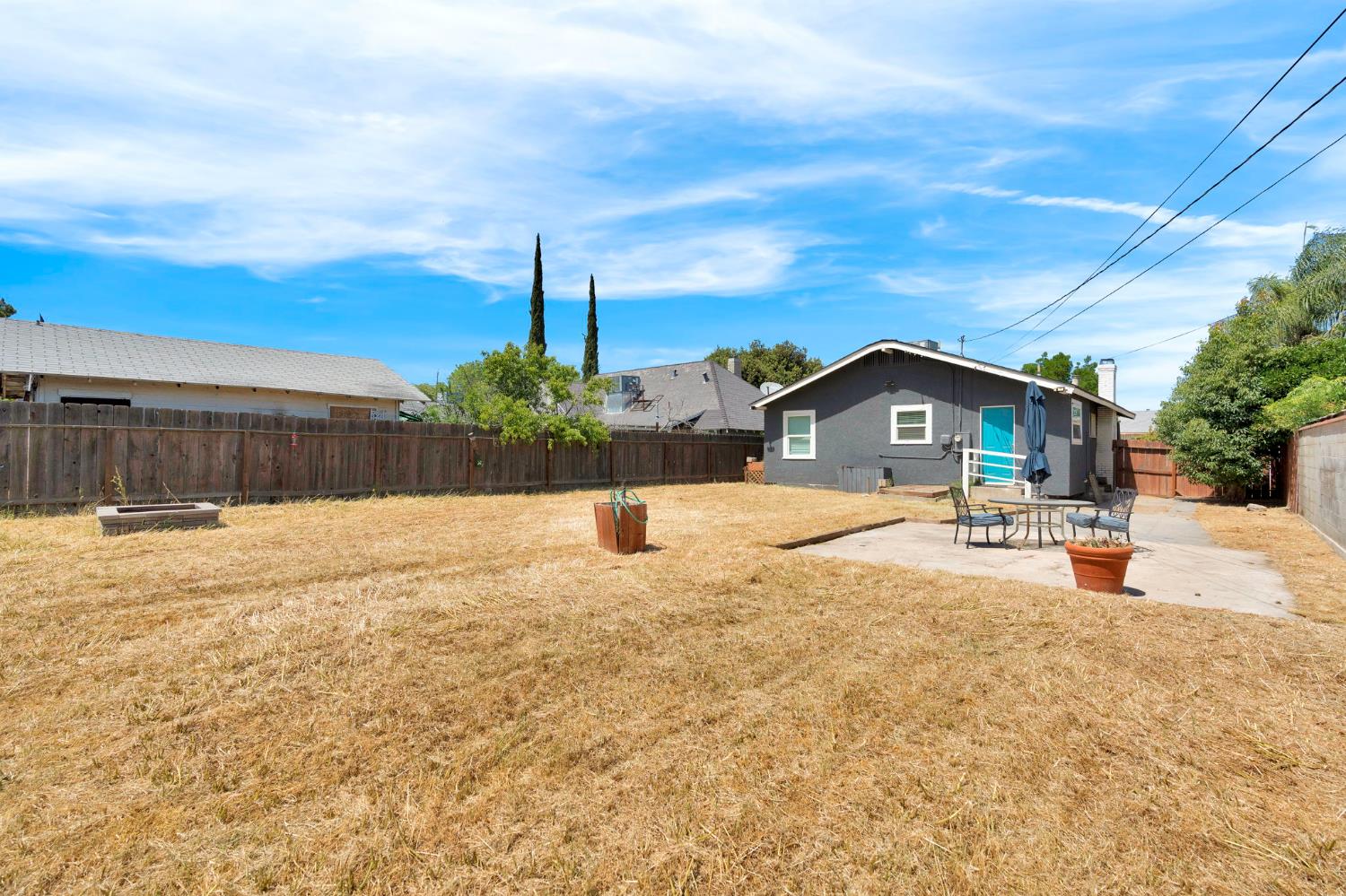 4338 E Grant Ave, Fresno, CA 93702