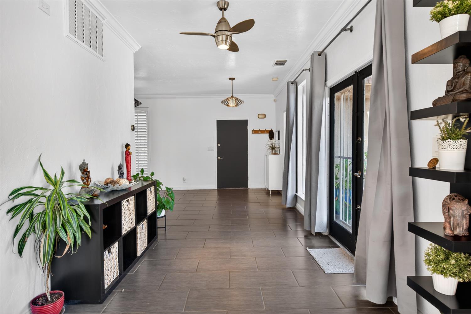 1923 S Fairway, Fresno, CA 93727