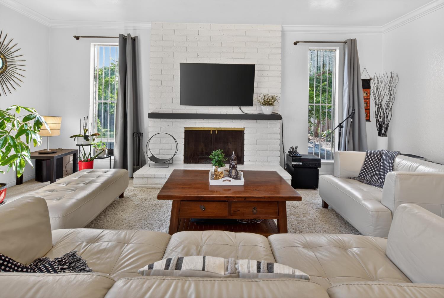 1923 S Fairway, Fresno, CA 93727