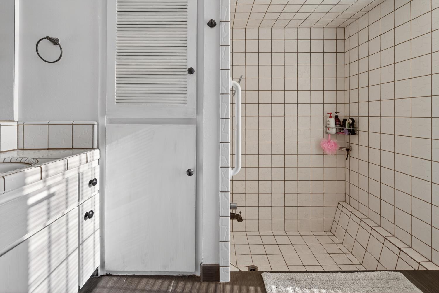 1923 S Fairway, Fresno, CA 93727