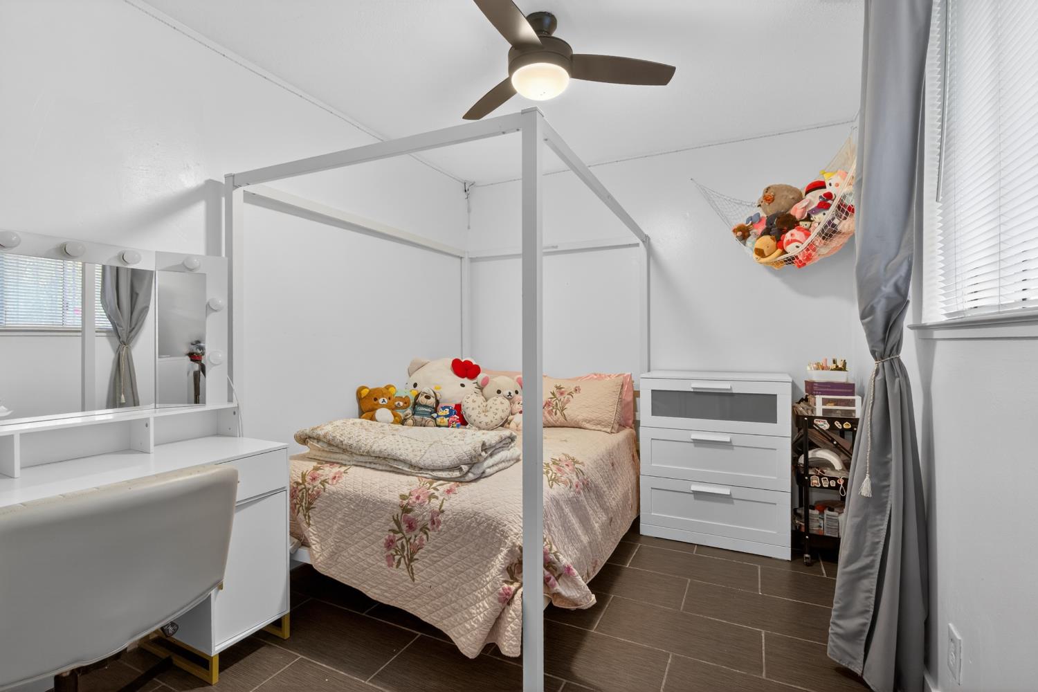 1923 S Fairway, Fresno, CA 93727