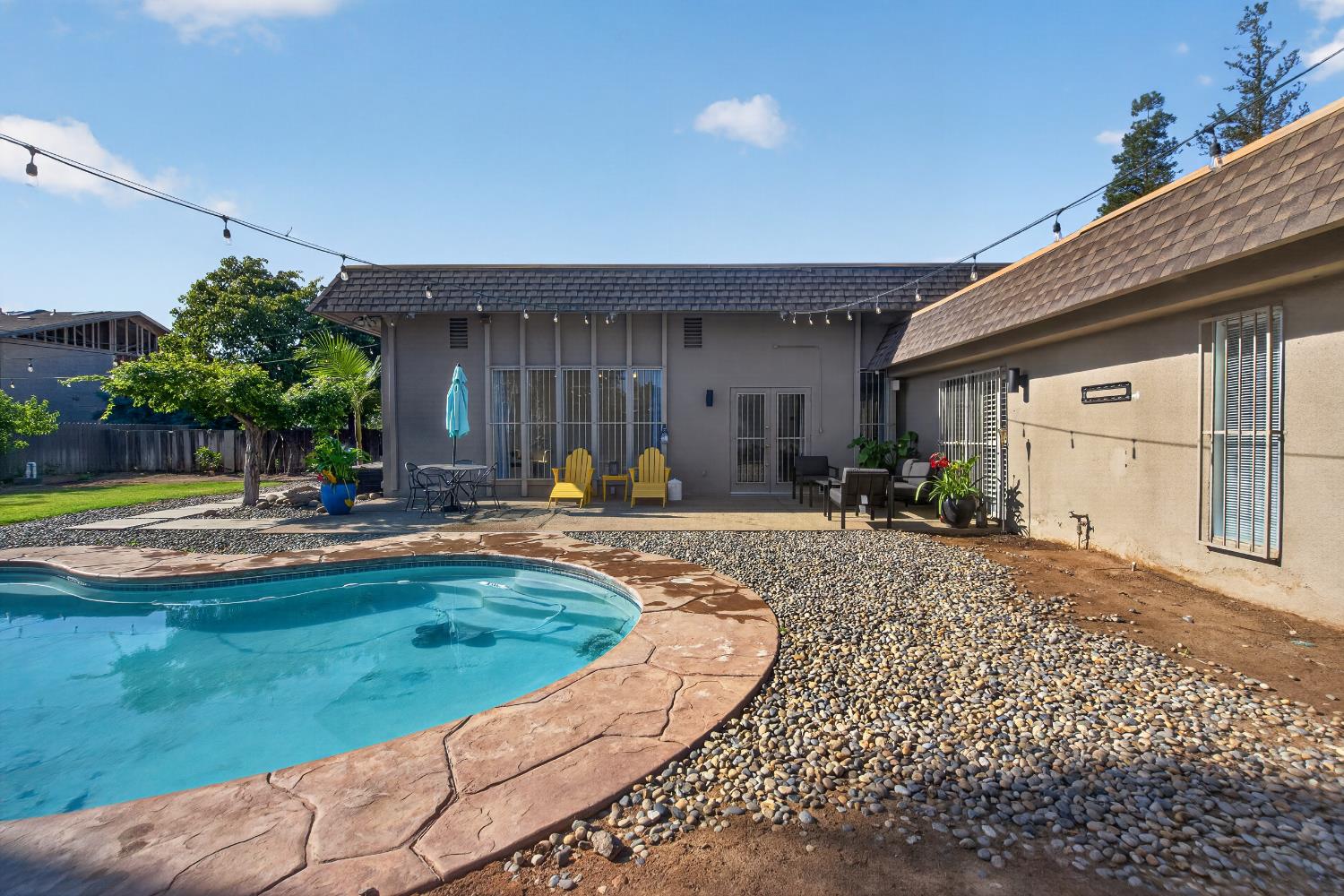 1923 S Fairway, Fresno, CA 93727