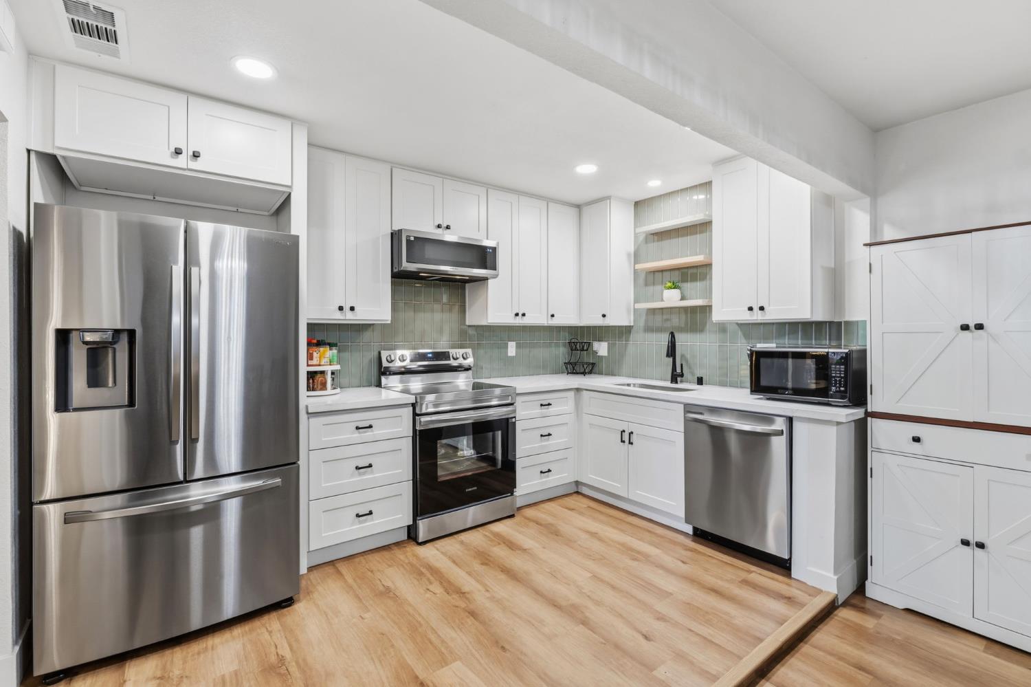 1370 N Willow Ave, Fresno, CA 93727