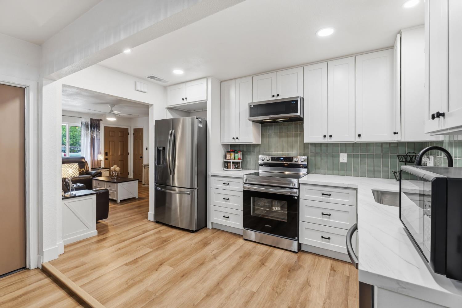 1370 N Willow Ave, Fresno, CA 93727
