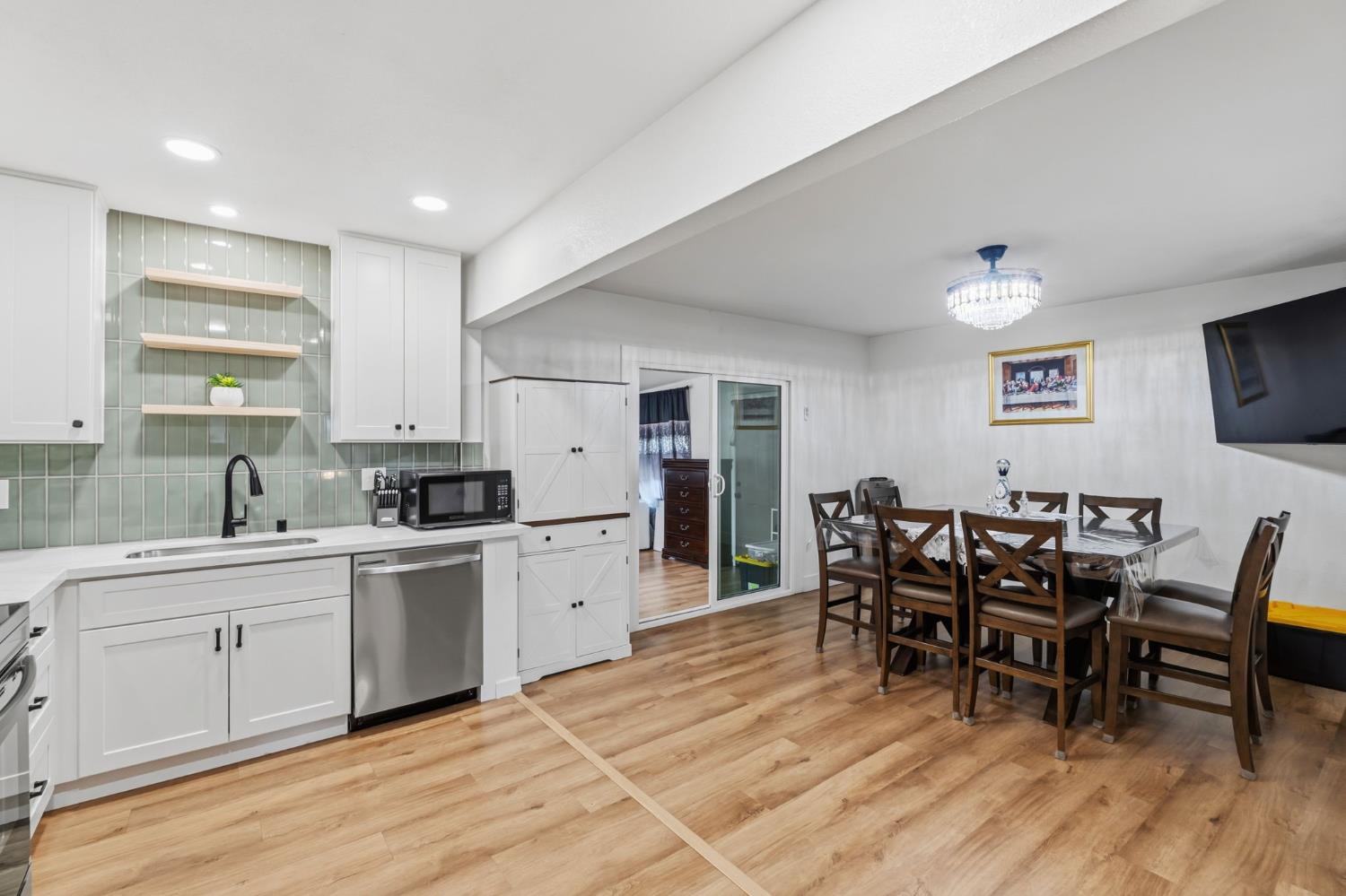 1370 N Willow Ave, Fresno, CA 93727