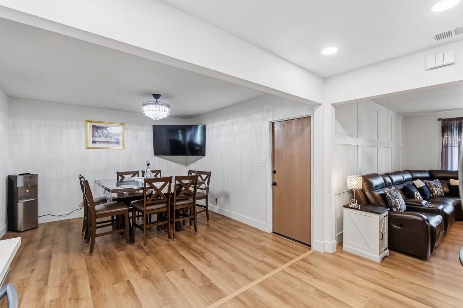 1370 N Willow Ave, Fresno, CA 93727