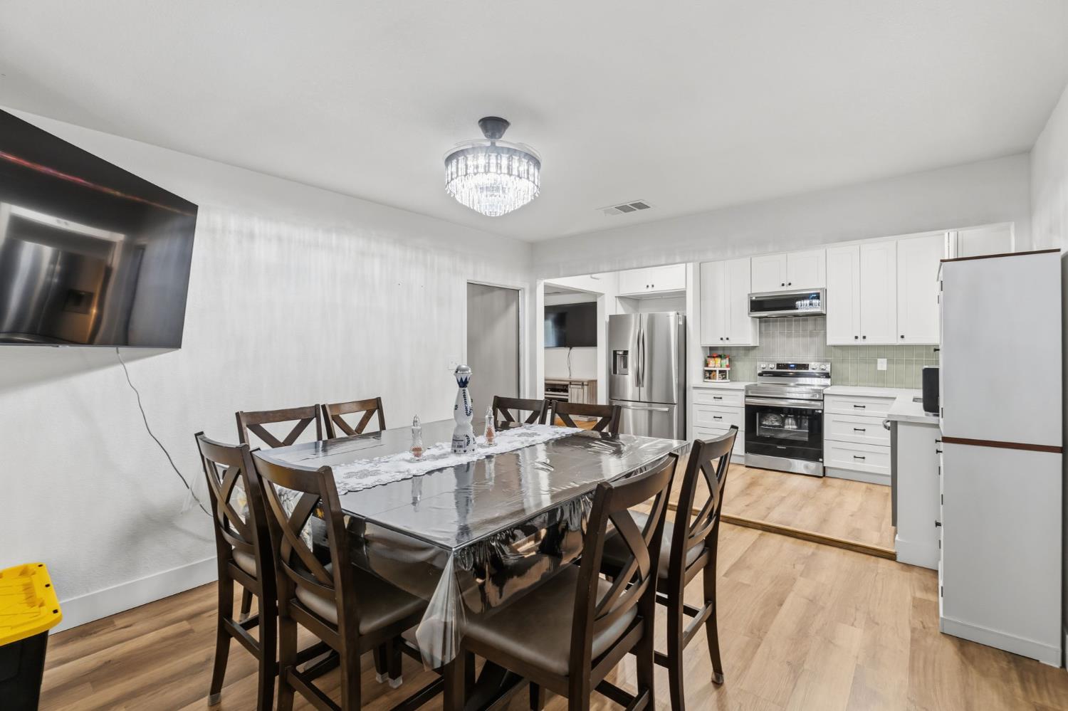 1370 N Willow Ave, Fresno, CA 93727