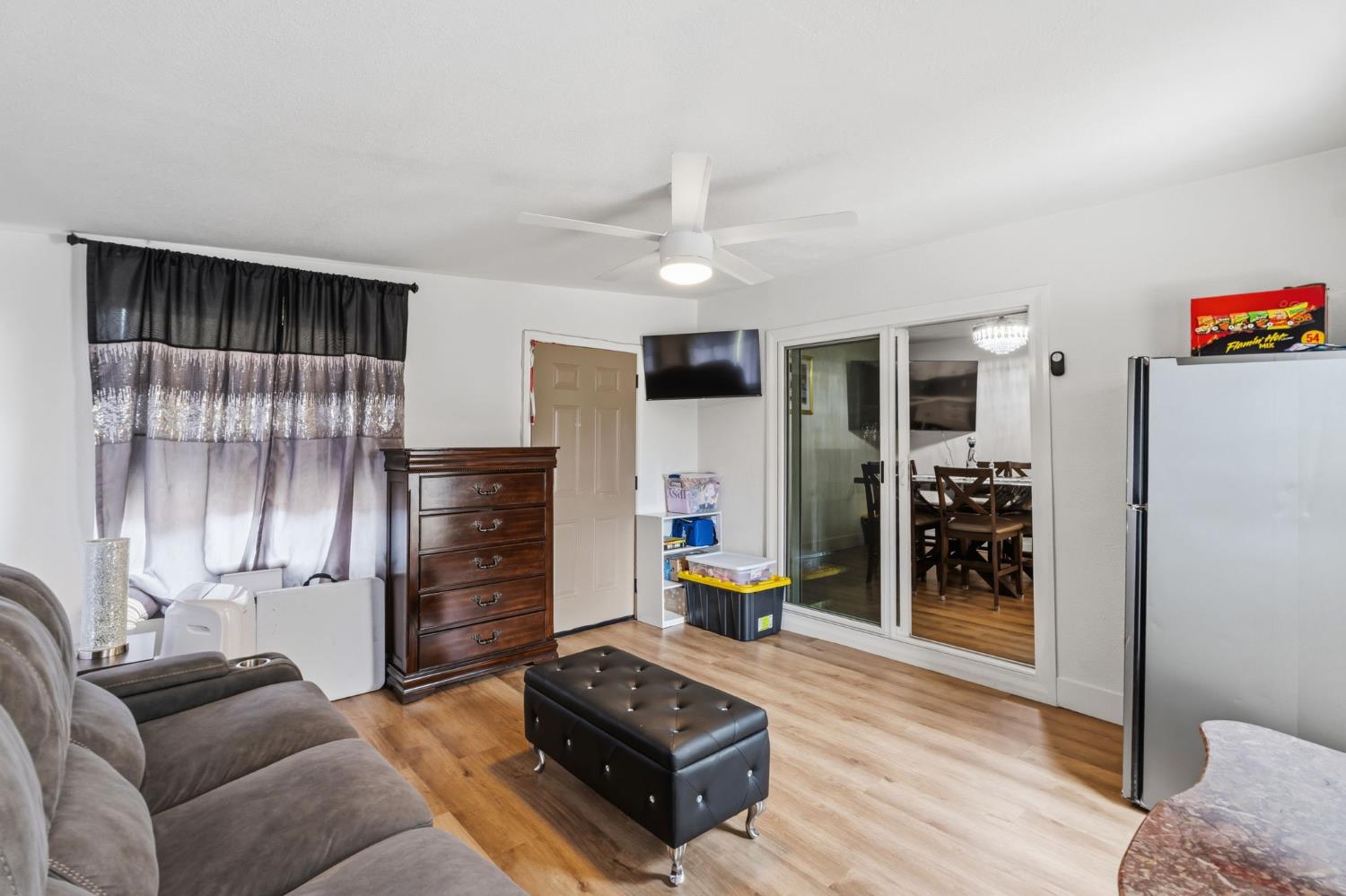 1370 N Willow Ave, Fresno, CA 93727