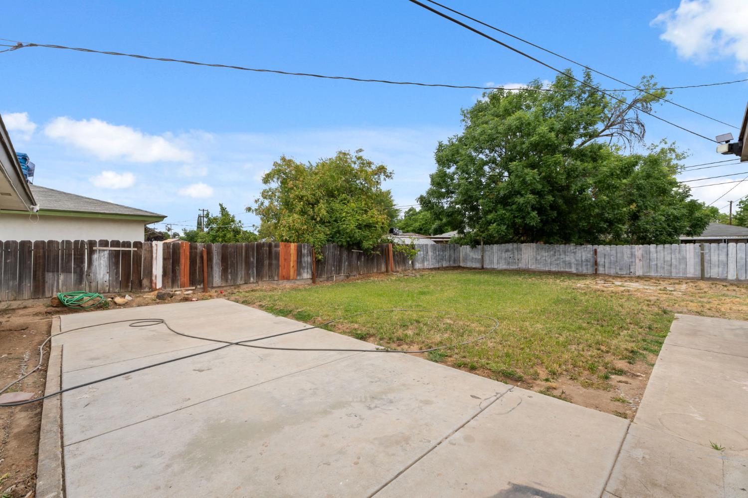 1370 N Willow Ave, Fresno, CA 93727